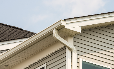 Gutter and downspout system on home in Chatham-Kent Ontario installed by Country Towne
