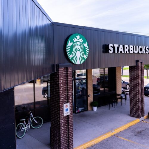 A7108375 - 1350 Colbourne St. (Sarnia Starbucks)